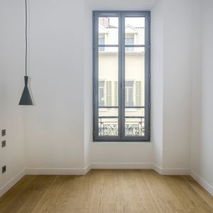 Property in Carre d'Or