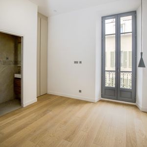 Property in Carre d'Or