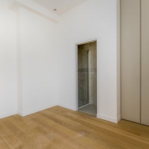 Property in Carre d'Or