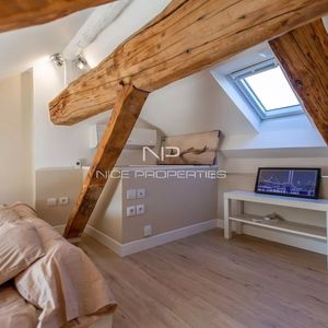 Property in Carre d'Or