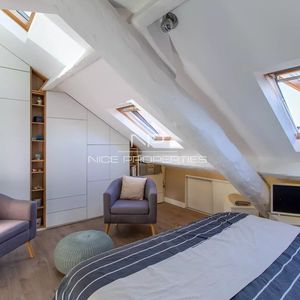 Property in Carre d'Or