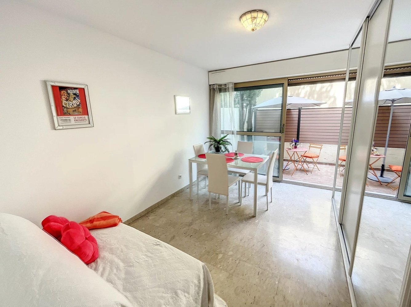 Property photo in Carre d'Or