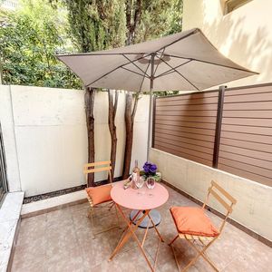 Property in Carre d'Or