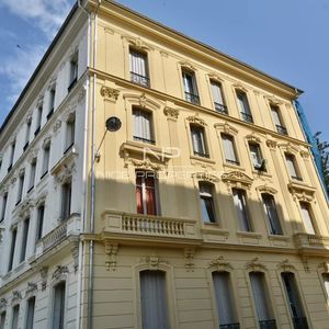 Property in Carre d'Or