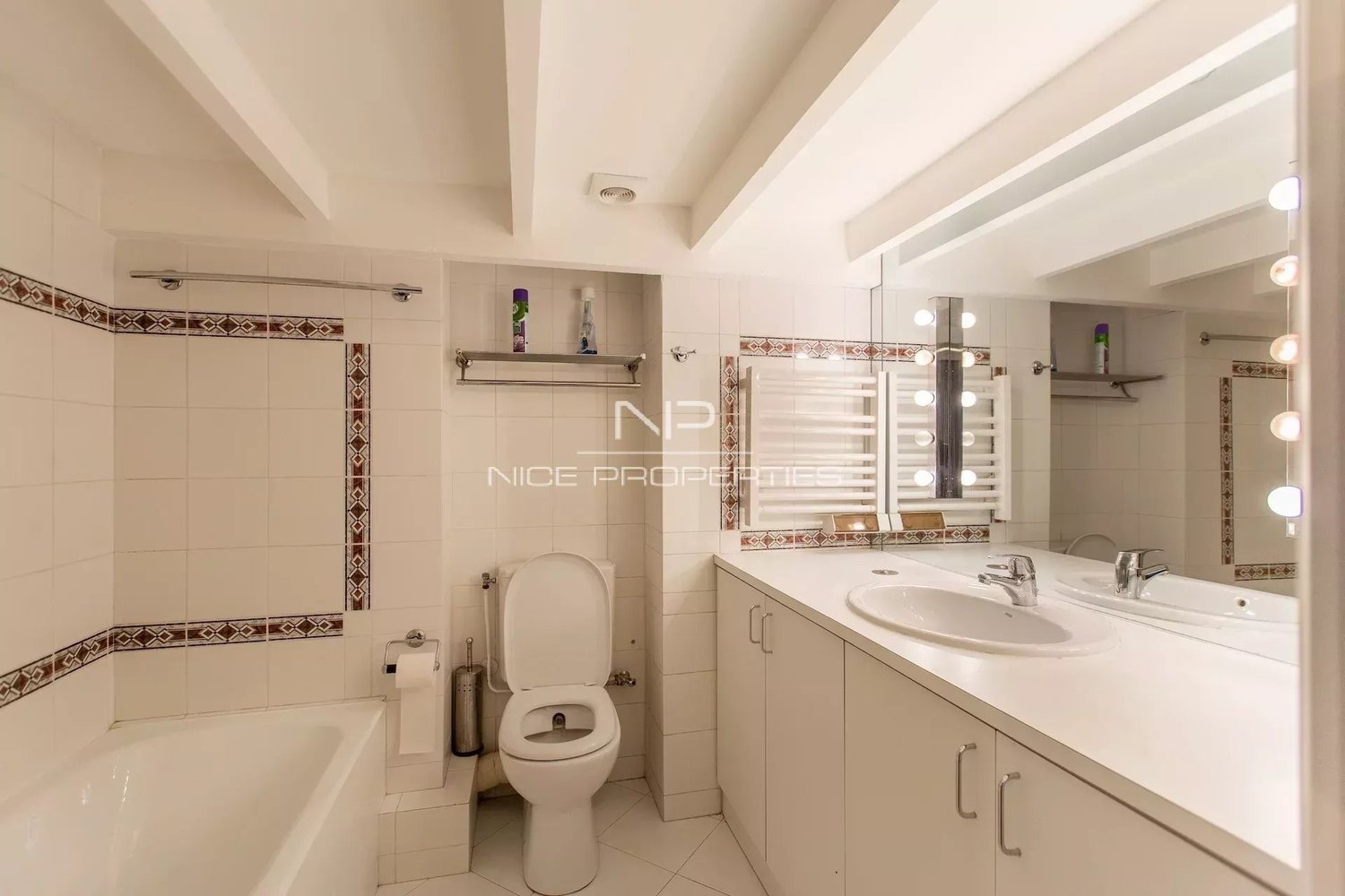 Property photo in Carre d'Or