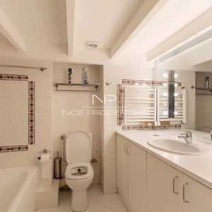 Property in Carre d'Or