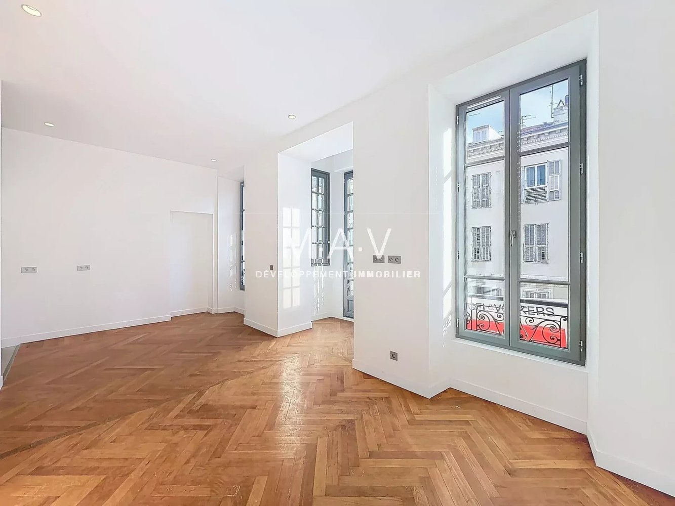 Property photo in Carre d'Or