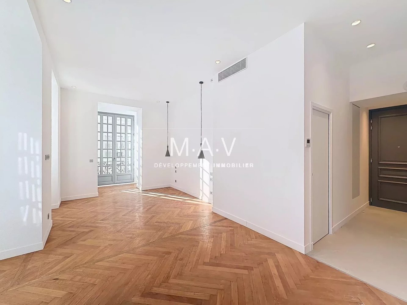 Property photo in Carre d'Or