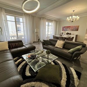 Property in Carre d'Or