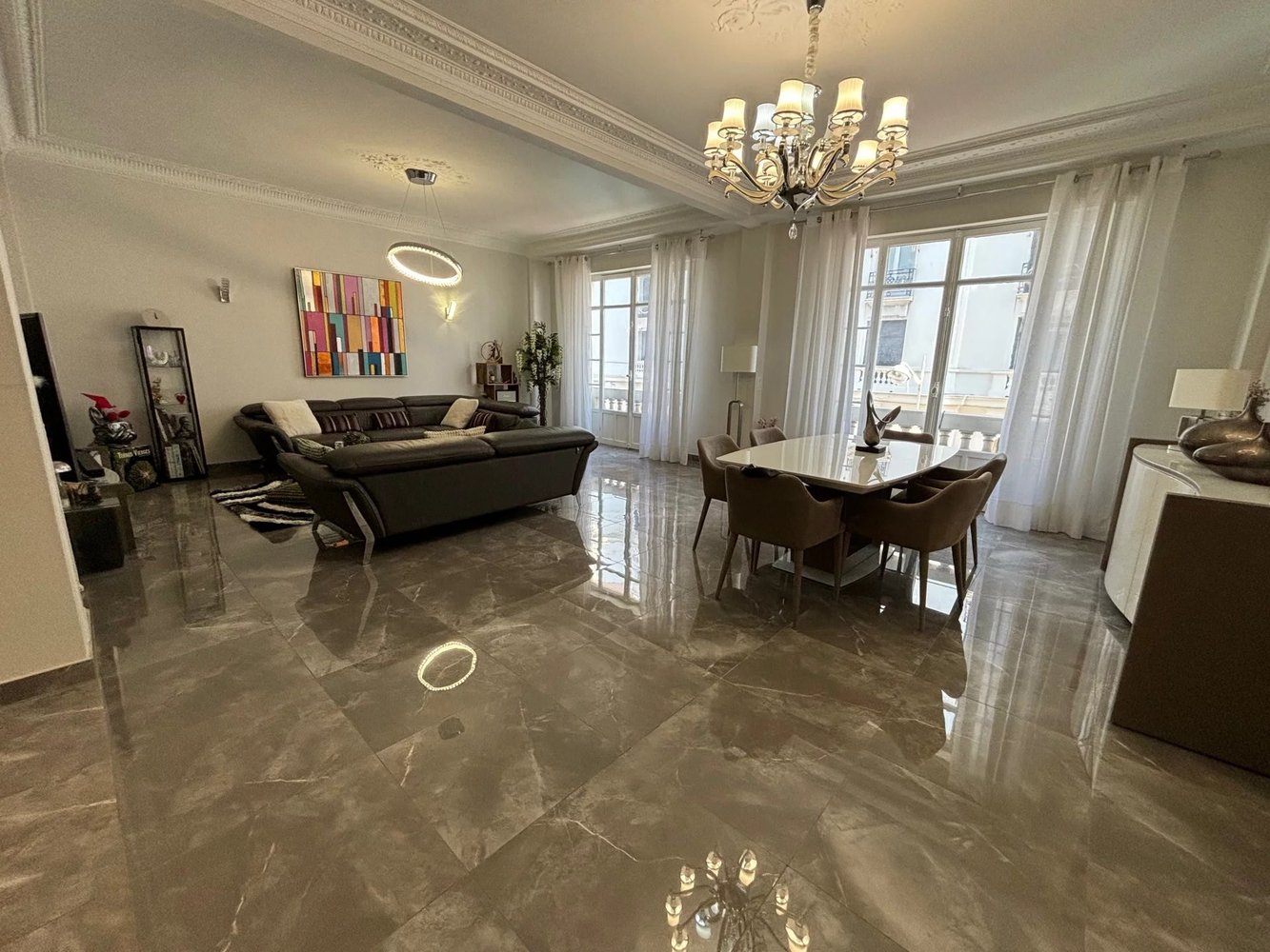 Property photo in Carre d'Or