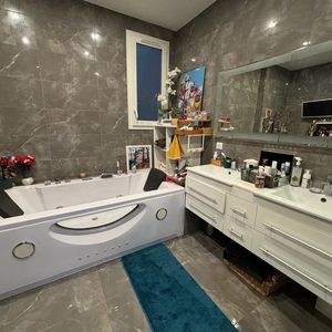 Property in Carre d'Or