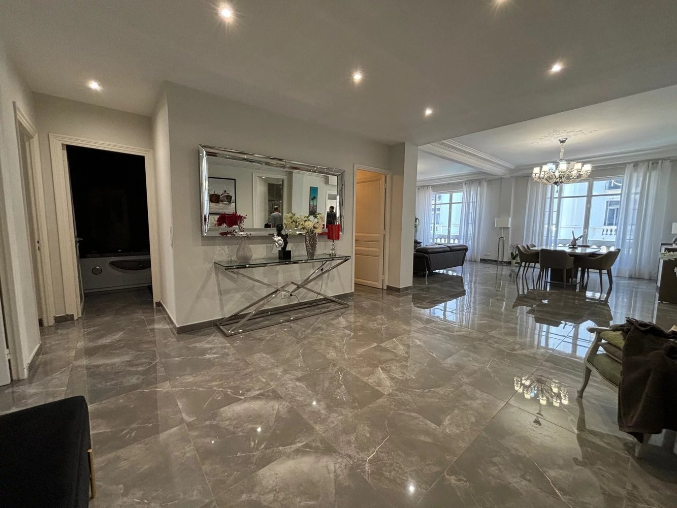 Property photo in Carre d'Or