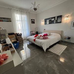 Property in Carre d'Or