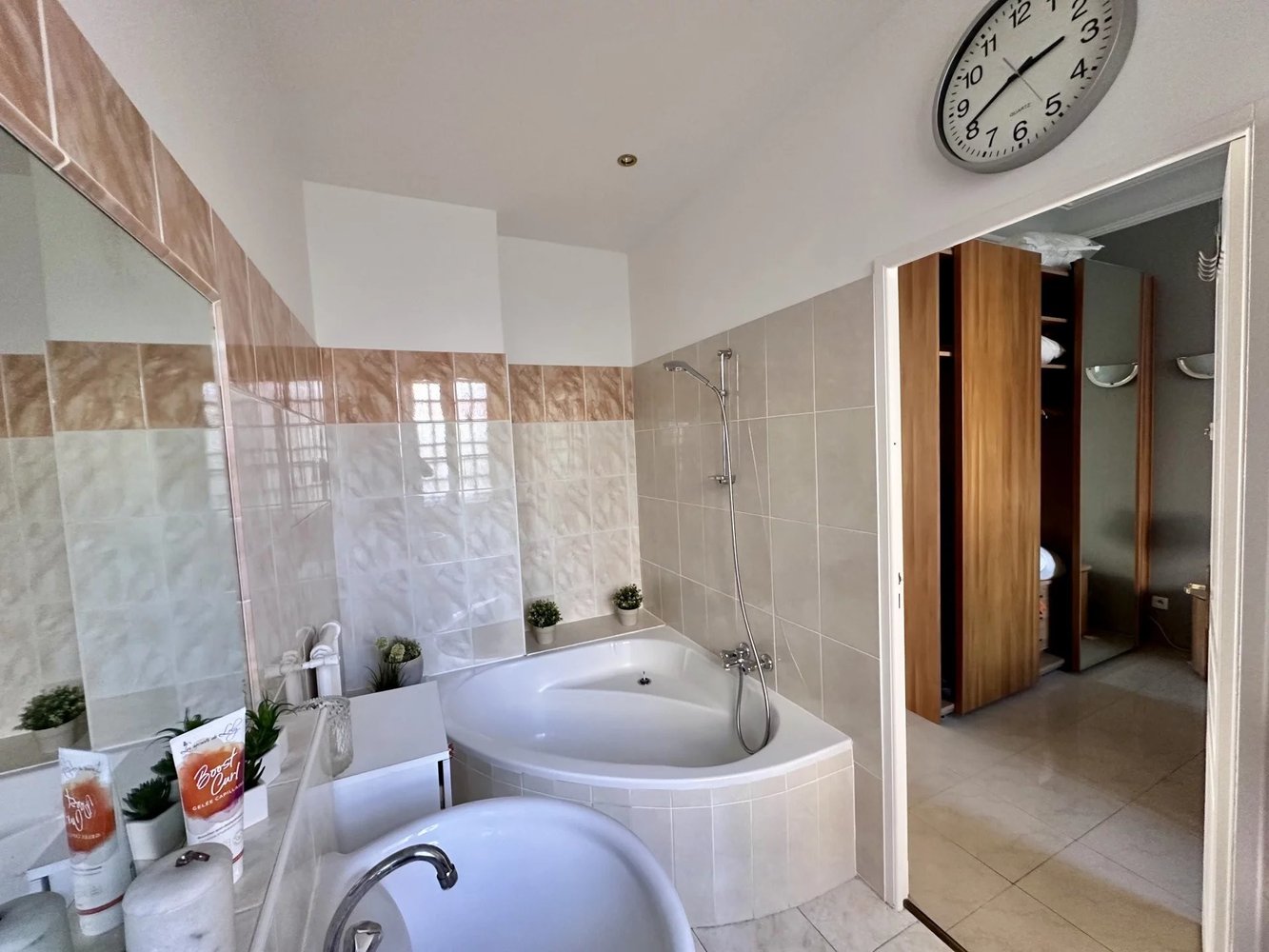 Property photo in Musicians Quarter