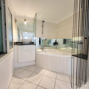 Property in Musicians Quarter