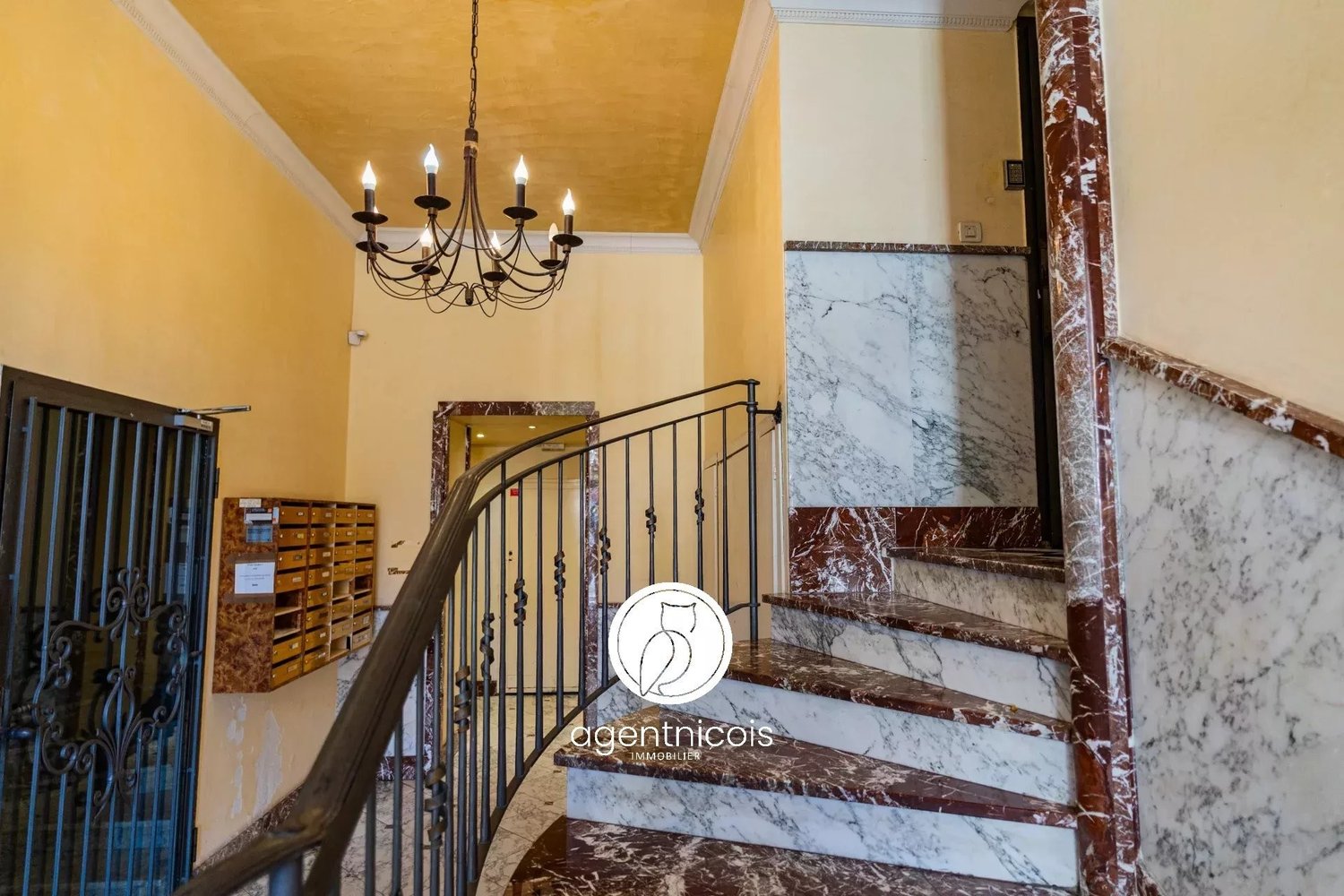 Property photo in Carre d'Argent