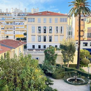 Property in Carre d'Argent