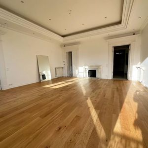 Property in Carre d'Argent