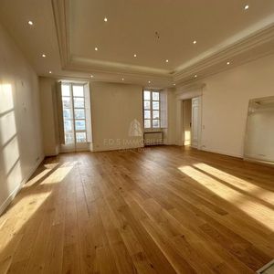 Property in Carre d'Argent