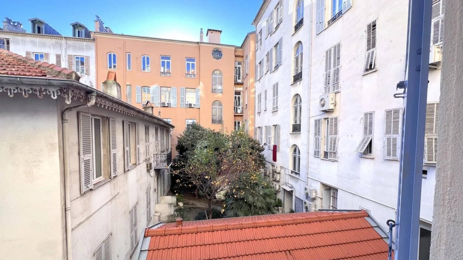 Property photo in Carre d'Argent