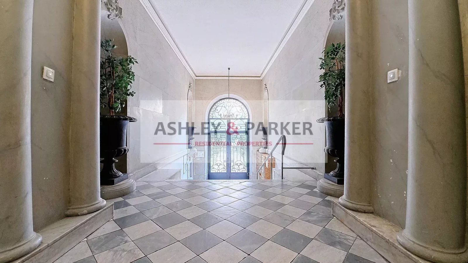 Property photo in Carre d'Argent