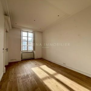 Property in Carre d'Argent