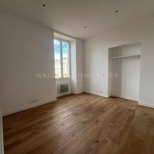 Property in Carre d'Argent