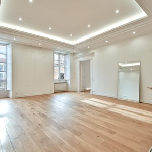 Property in Carre d'Argent