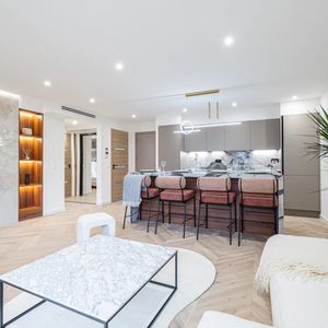 Property in Carre d'Argent