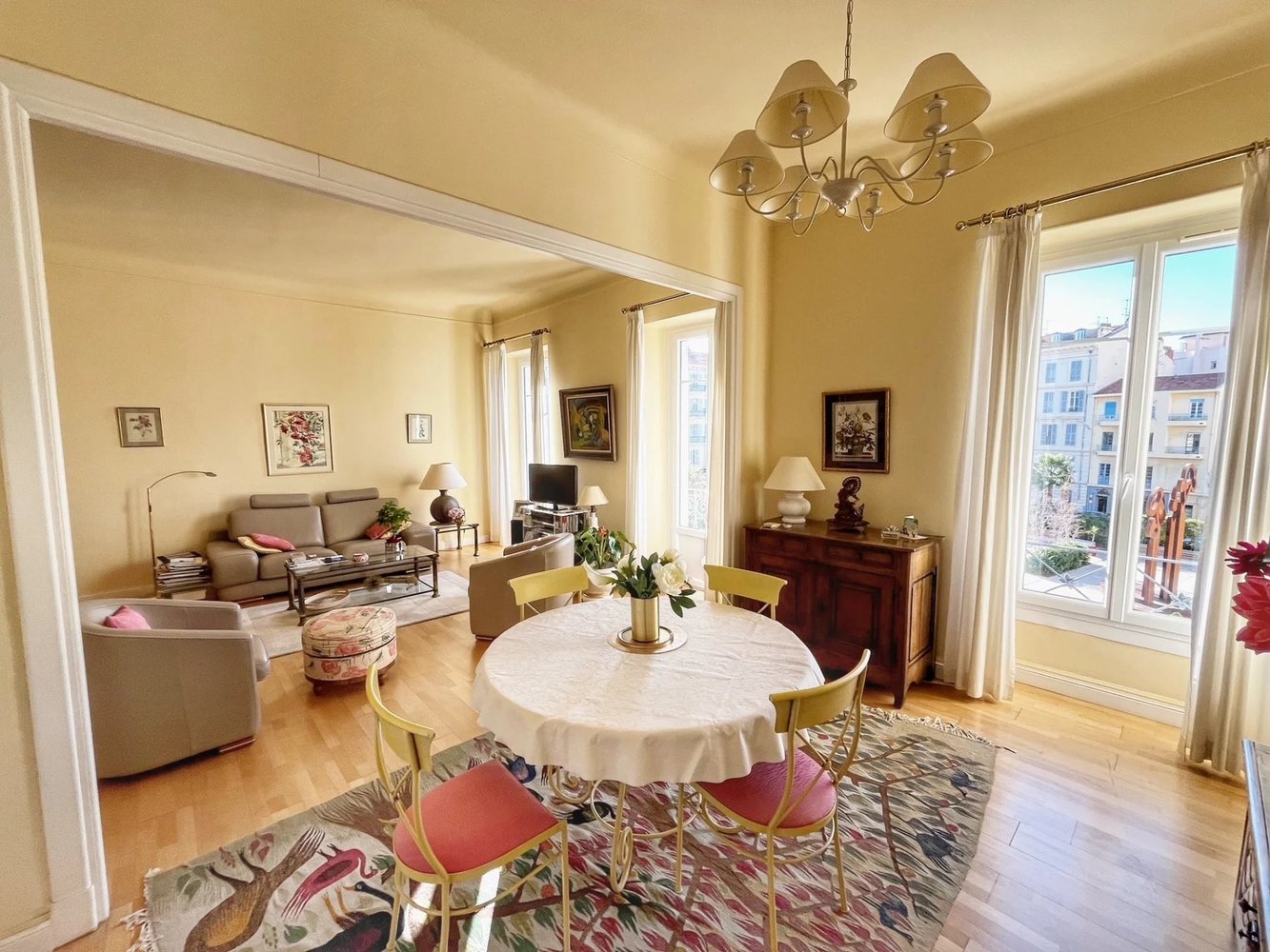 Property photo in Carre d'Argent