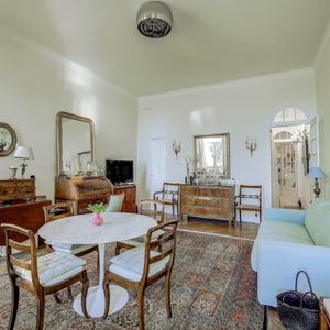 Property in Carre d'Argent