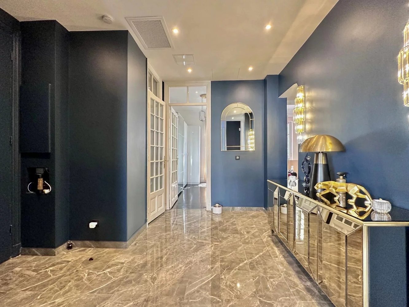 Property photo in Carre d'Argent