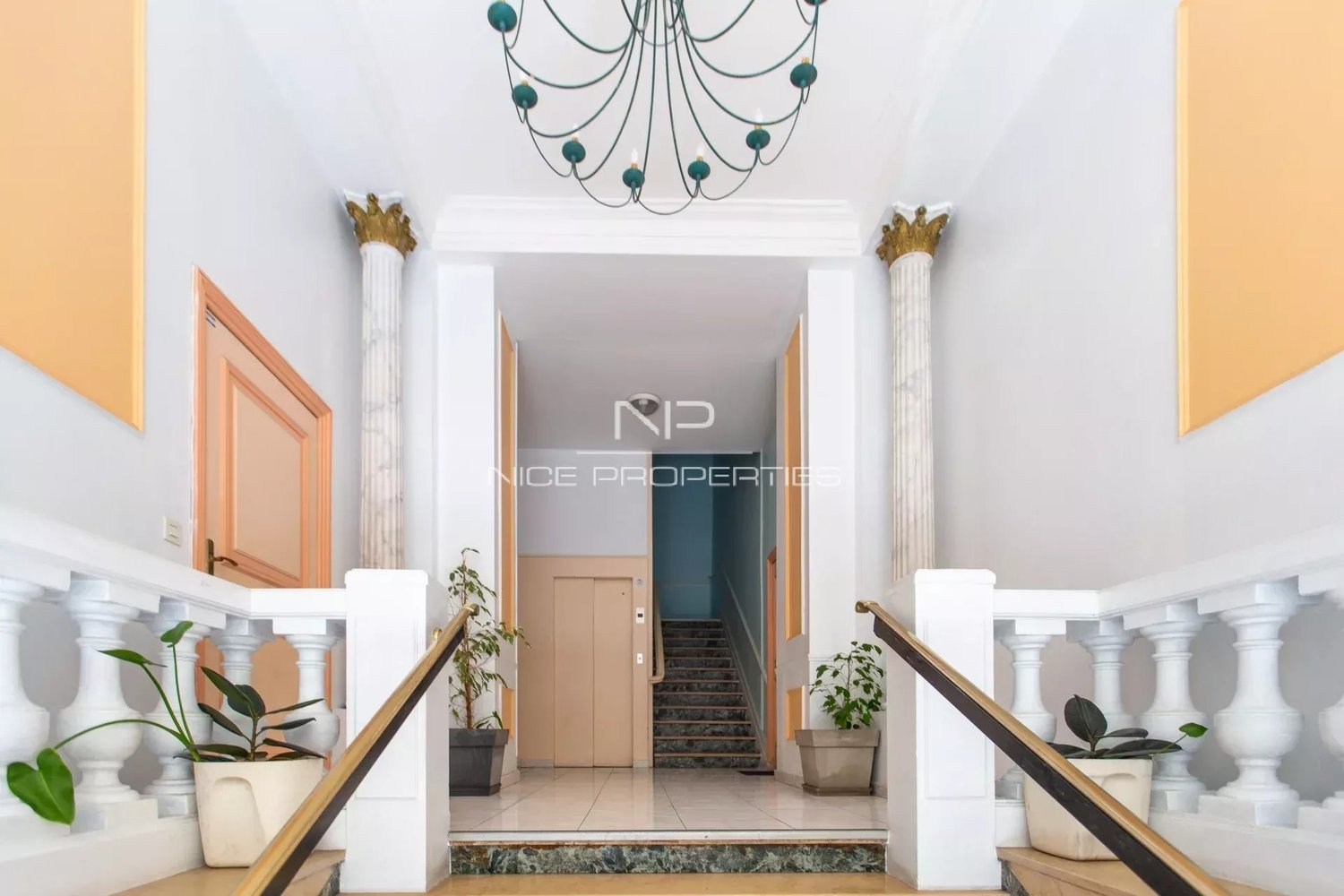 Property photo in Carre d'Argent