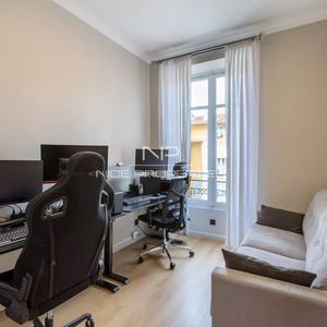 Property in Carre d'Argent