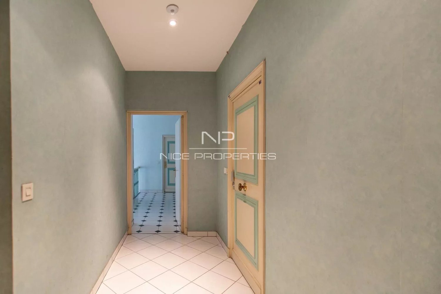 Property photo in Carre d'Argent