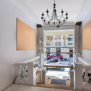 Property in Carre d'Argent