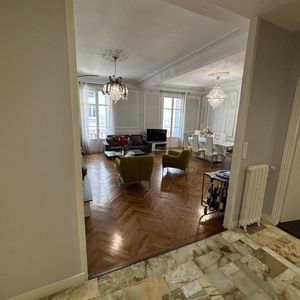 Property in Carre d'Or