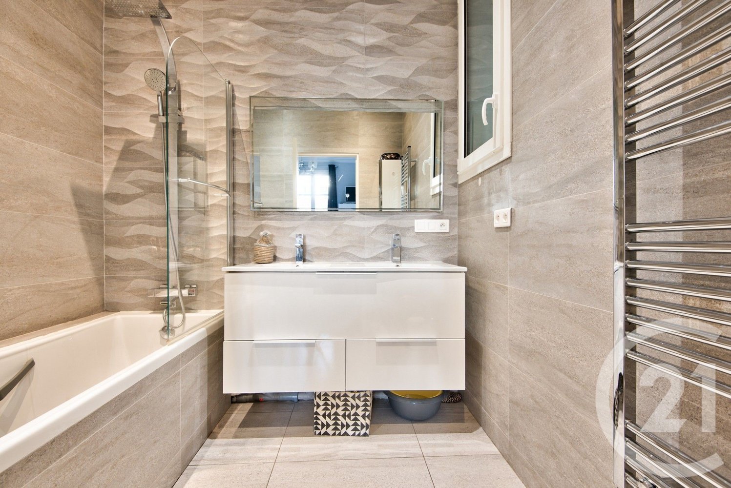 Property photo in Carre d'Or