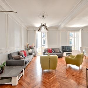 Property in Carre d'Or