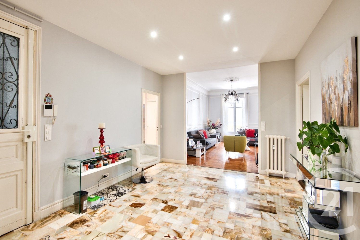 Property photo in Carre d'Or