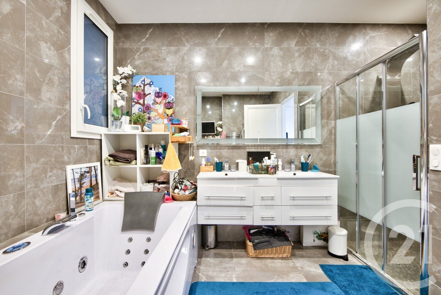 Property photo in Carre d'Or