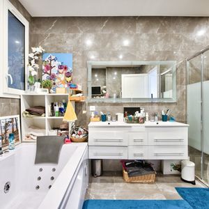 Property in Carre d'Or