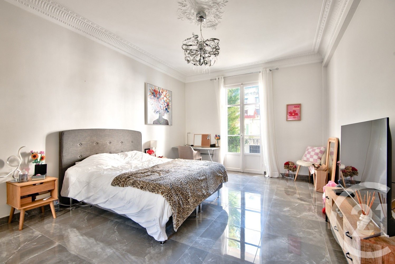 Property photo in Carre d'Or