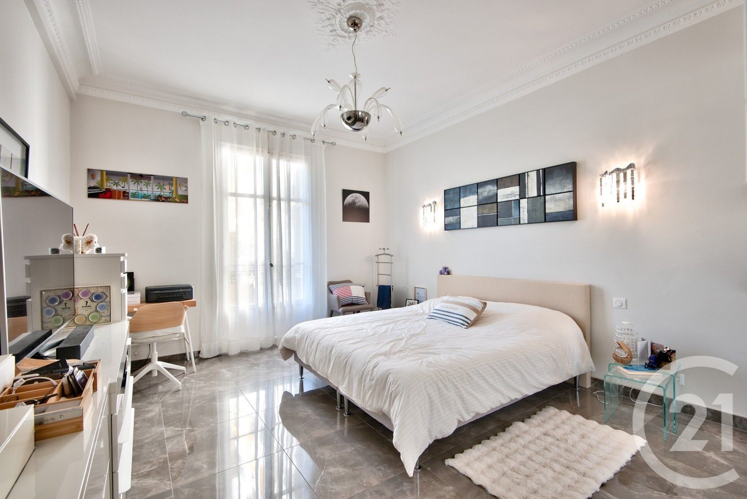 Property photo in Carre d'Or