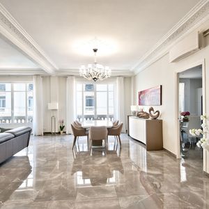 Property in Carre d'Or