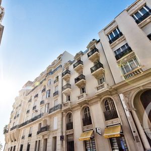 Property in Carre d'Or