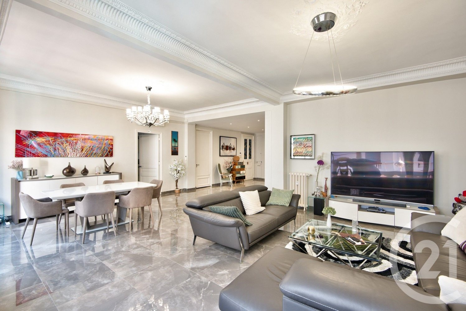 Property photo in Carre d'Or