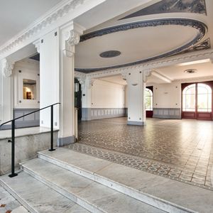 Property in Carre d'Or