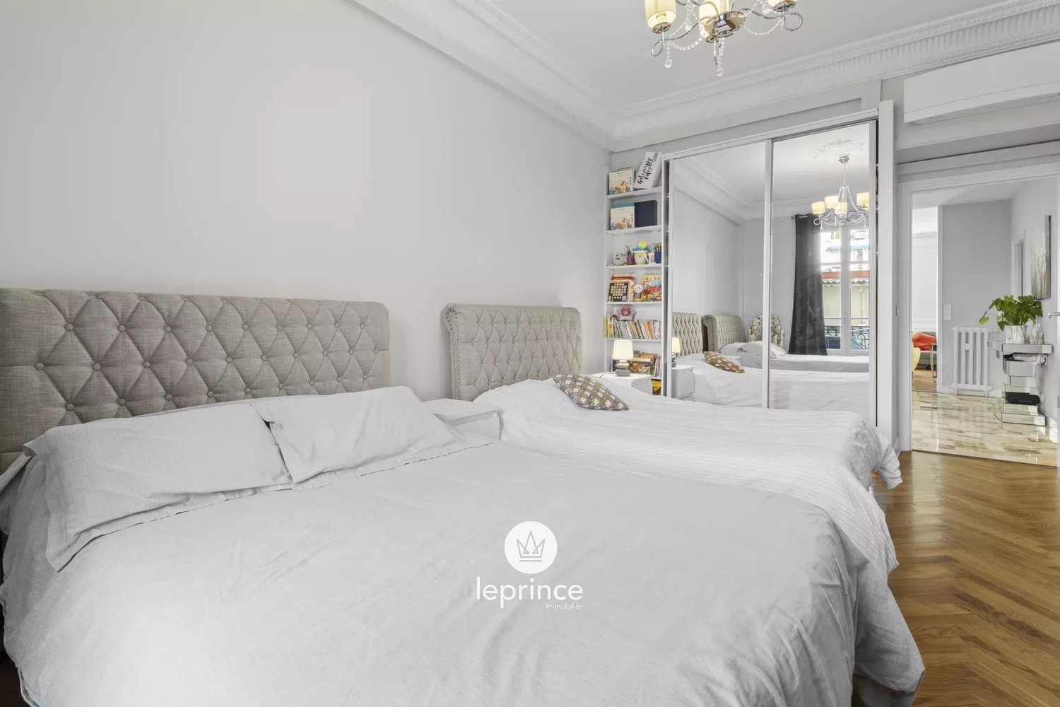 Property photo in Carre d'Or