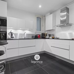 Property in Carre d'Or